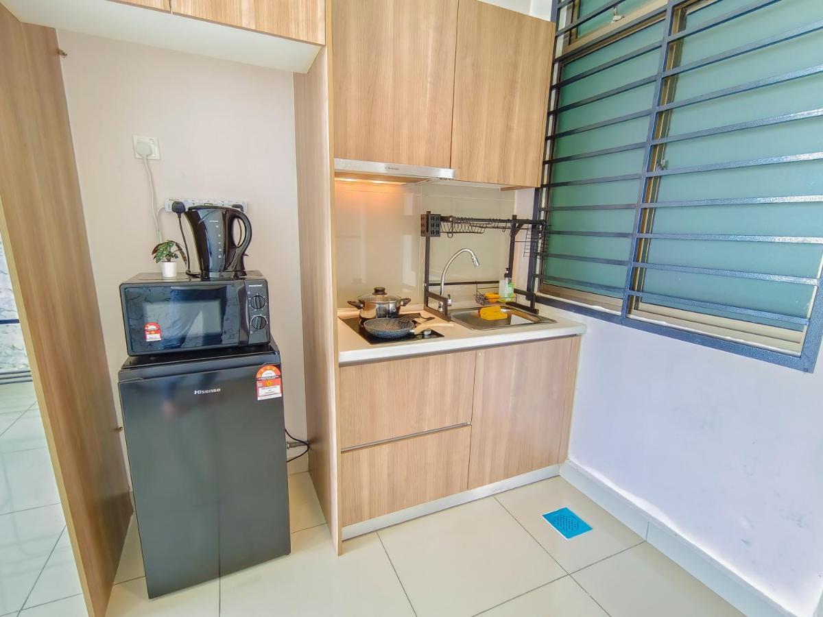 Apartemen -lake View- Mount Austin Ikea Toppen 10 Mins - B116
