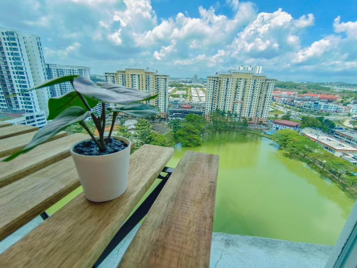 -lake View- Mount Austin Ikea Toppen 10 Mins - B116 * Johor Bahru