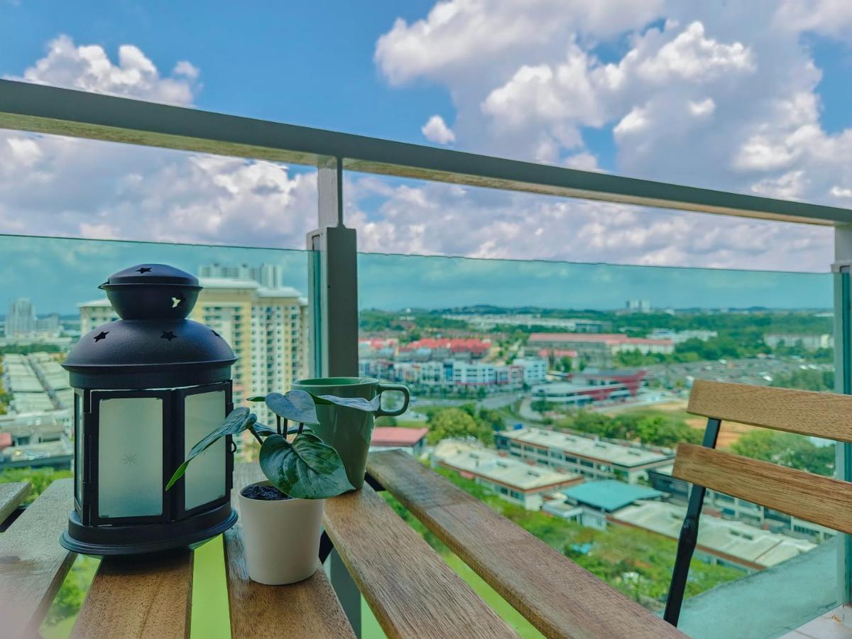 -lake View- Mount Austin Ikea Toppen 10 Mins - B116 *